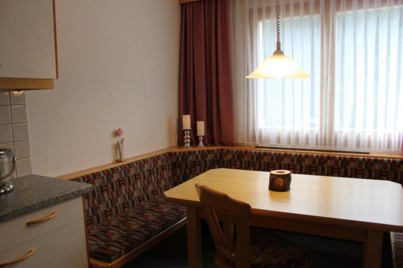 Haus Sprecher Samnaun Buitenkant foto